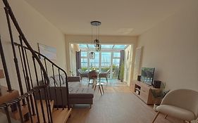 Ferienhaus Südblick am Meer in Breege, Meerblick von allen drei Etagen, Terrasse, Balkon, Sauna und Parkplatz